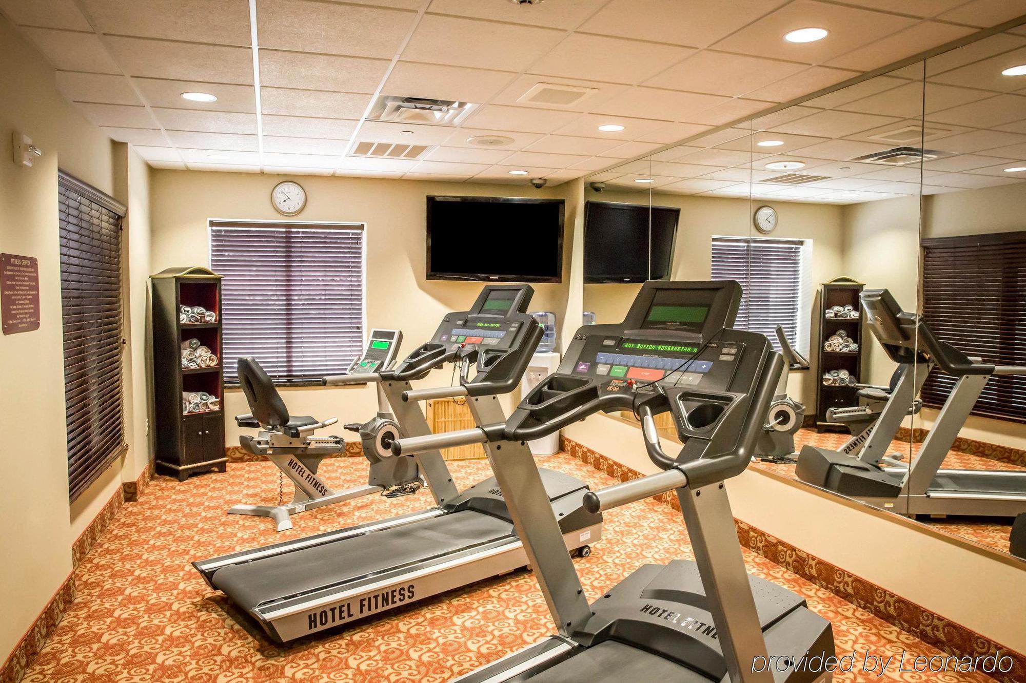 Holiday Inn Express & Suites Clear Spring By Ihg Esterno foto